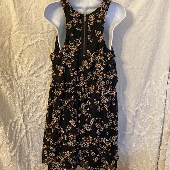 Xhilaration Floral Dress - Picture 4 of 5